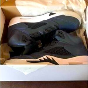 Jordan’s 5 Retro “Oil Grey”